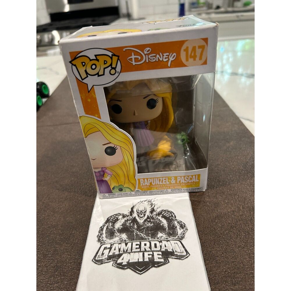 Funko Disney Pop! Rapunzel & Pascal Vinyl Figure # 147